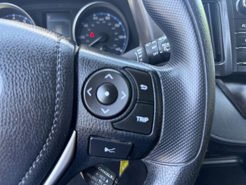 Used 2018 Toyota RAV4 LE w/ All Weather Liner Package AWD/4WD image 25