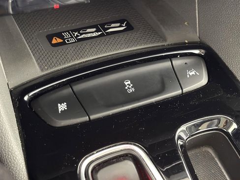 Used 2023 Chevrolet Bolt EUV Premier w/ Sun & Sound Package image 19