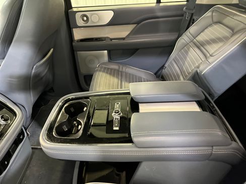 Used 2020 Lincoln Navigator Black Label AWD/4WD image 12
