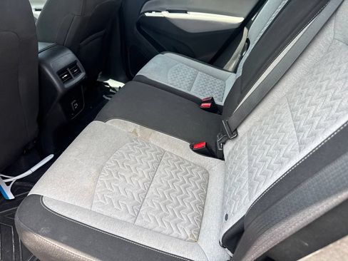 Used 2022 Chevrolet Equinox LS FWD image 10