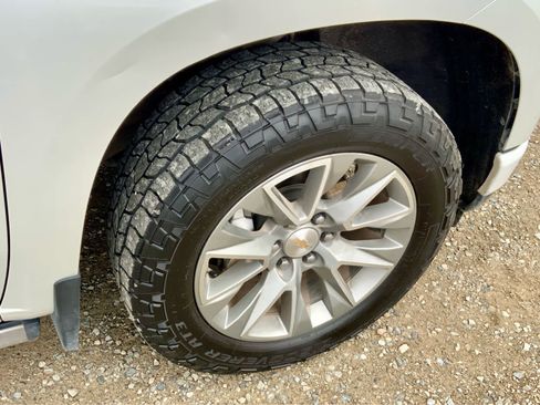 Used 2022 Chevrolet Silverado 1500 High Country w/ Technology Package image 21