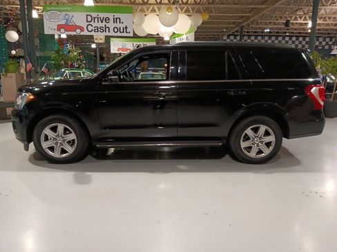 Used 2020 Ford Expedition XLT w/ Equipment Group 202A AWD/4WD image 13