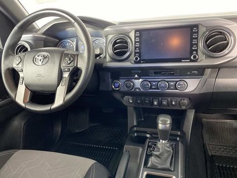 Used 2023 Toyota Tacoma TRD Sport w/ Technology Package AWD/4WD image 14