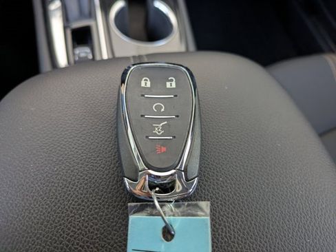 Used 2023 Chevrolet Equinox Premier image 35