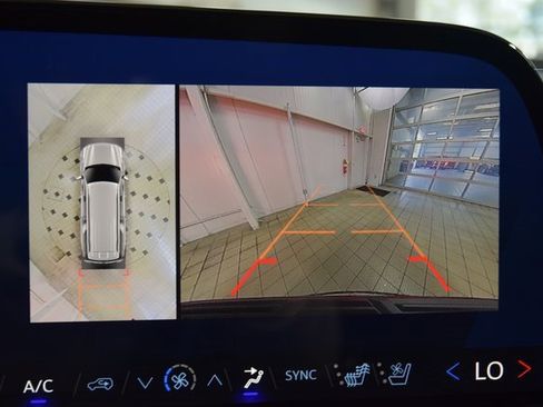 New 2025 Chevrolet Suburban Premier image 54