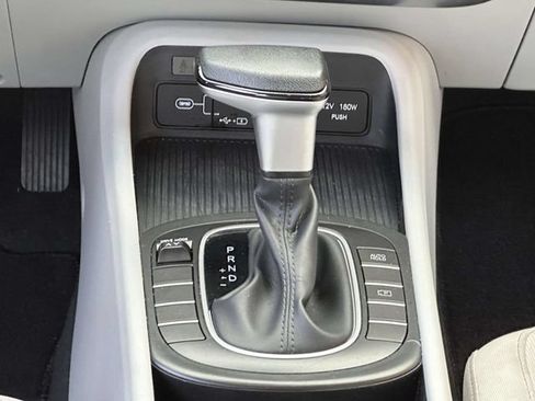 Used 2024 Hyundai Kona SE FWD image 22