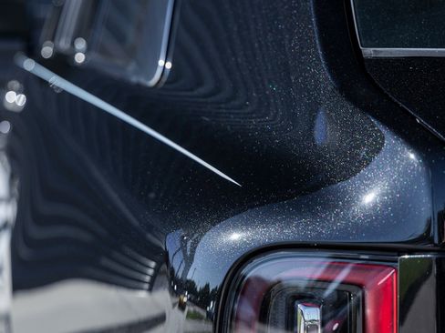 Used 2025 Rolls-Royce Cullinan image 16