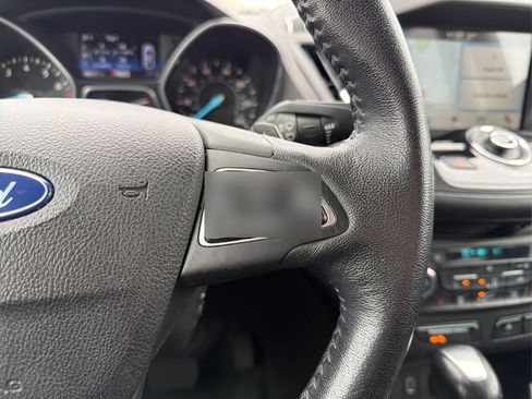Used 2017 Ford Escape Titanium FWD image 30