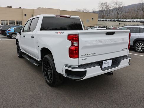 Used 2023 Chevrolet Silverado 1500 Custom image 5