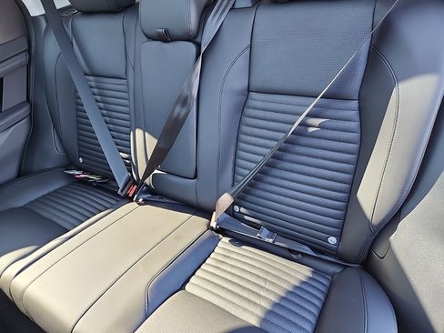 Certified 2025 Land Rover Discovery Sport S image 25