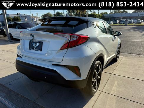 Used 2020 Toyota C-HR XLE FWD image 7
