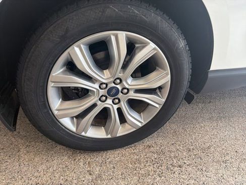 Used 2020 Ford Edge Titanium w/ Equipment Group 301A image 6