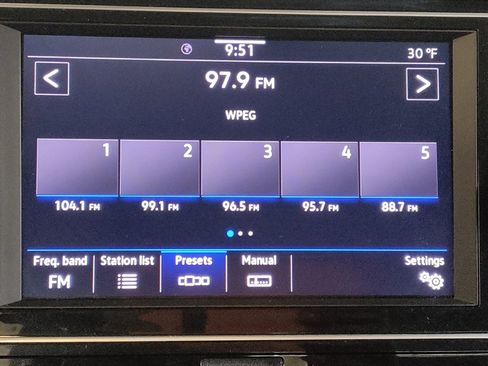 Used 2024 Volkswagen Jetta SE image 25