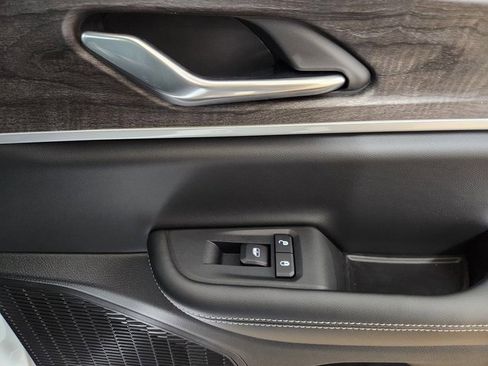 New 2025 Jeep Grand Cherokee Limited w/ Trailer Tow Package image 39