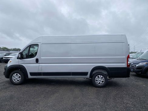 Used 2025 RAM ProMaster 3500 w/ Quick Order Package 22H SLT+ FWD image 7