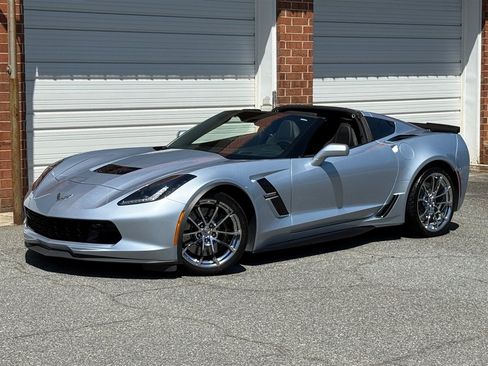 Used 2017 Chevrolet Corvette Grand Sport RWD image 12