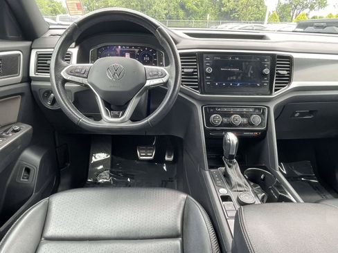 Used 2022 Volkswagen Atlas Cross Sport SEL R-Line AWD/4WD image 14