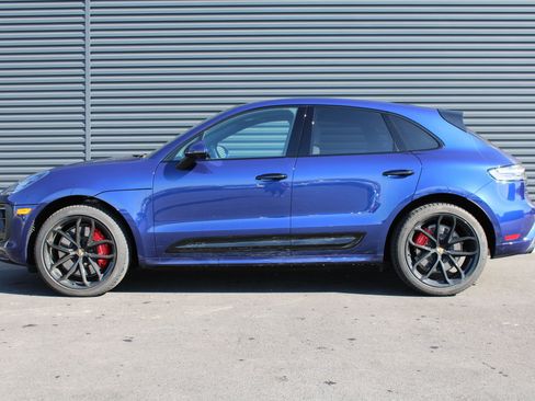 Certified 2024 Porsche Macan GTS image 2