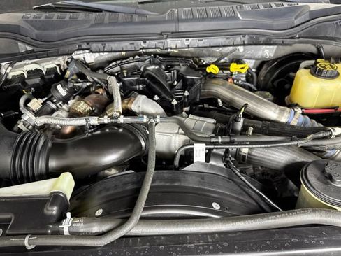 Certified 2019 Ford F250 Lariat w/ Lariat Value Package AWD/4WD image 9