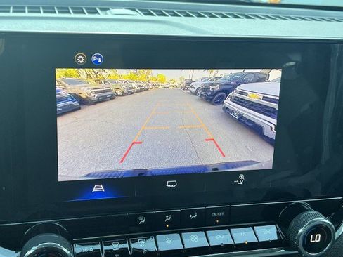 Used 2025 Chevrolet Colorado Trail Boss image 15