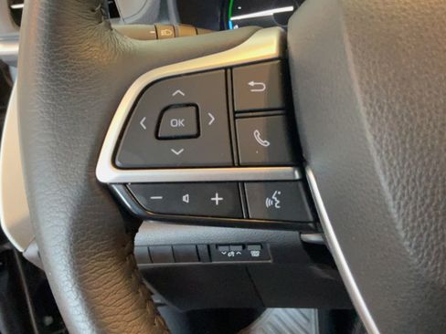 Certified 2025 Toyota Sienna XLE FWD image 13