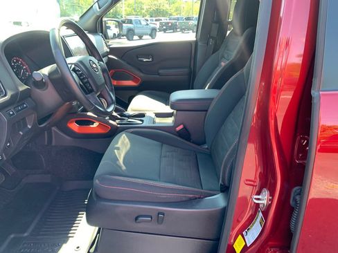 Used 2022 Nissan Frontier PRO-4X w/ Off-Road Protection Package AWD/4WD image 18