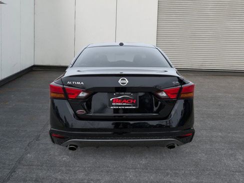 Used 2022 Nissan Altima 2.5 SR image 14