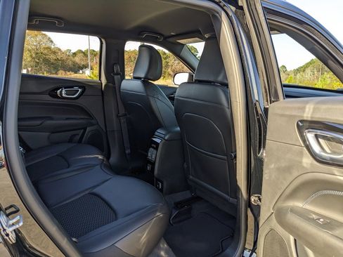 New 2026 Jeep Compass Latitude image 42