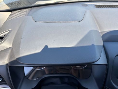 Used 2025 Nissan Rogue SV FWD image 36
