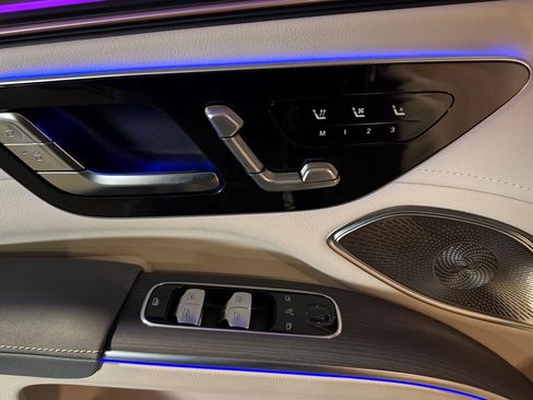 New 2026 Mercedes-Benz EQS 400 4MATIC SUV image 10