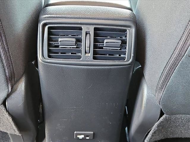 Used 2020 Nissan Rogue SV w/ Premium Package FWD image 25