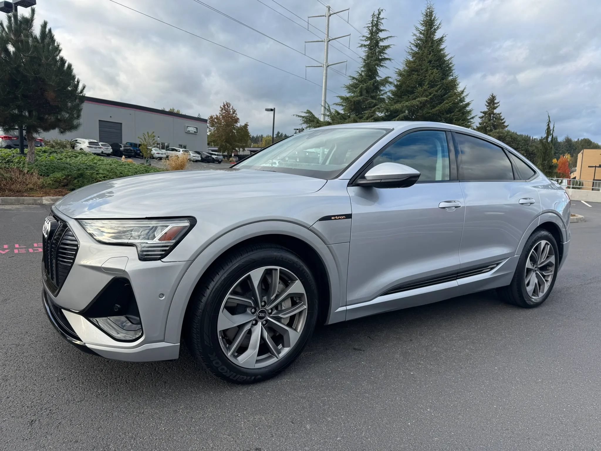 Used 2021 Audi e-tron Premium Plus w/ Premium Plus Package AWD/4WD image 5