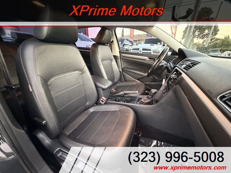 Used 2018 Volkswagen Passat 2.0T R-Line FWD image 27