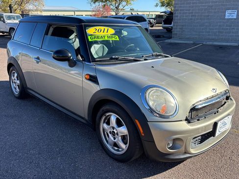 Used 2011 MINI Cooper Clubman image 1