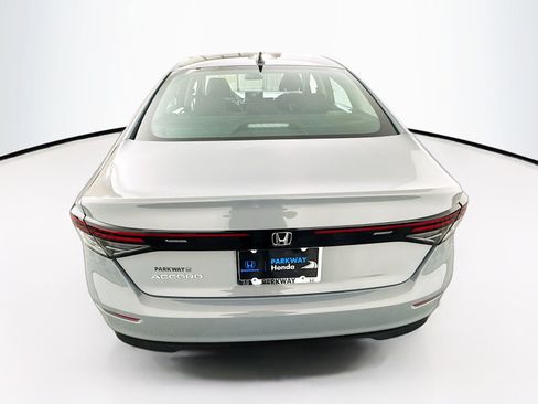 Used 2025 Honda Accord SE image 6
