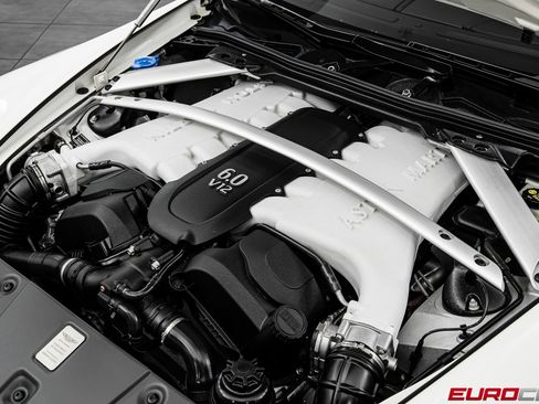 Used 2017 Aston Martin V12 Vantage S image 11