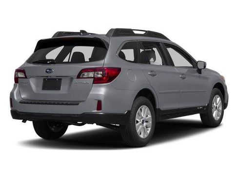 Used 2016 Subaru Outback 2.5i Premium AWD/4WD image 2