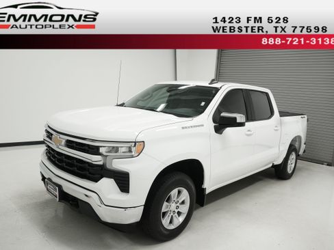Used 2023 Chevrolet Silverado 1500 LT AWD/4WD image 1