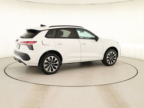 New 2026 Audi Q3 quattro 2.0T AWD/4WD image 7