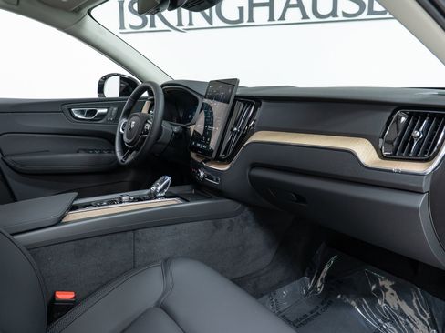 New 2026 Volvo XC60 B5 Plus w/ Protection Package Premier image 21