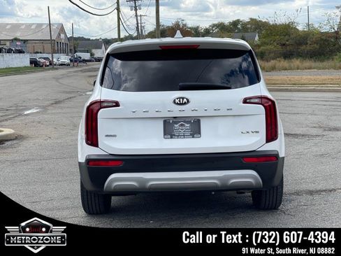 Used 2021 Kia Telluride LX image 10