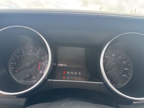 Used 2019 Ford Mustang Premium RWD image 4