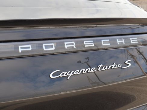 Certified 2023 Porsche Cayenne Turbo S image 6