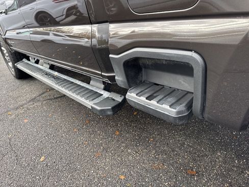 Used 2024 Ford F350 Lariat image 17