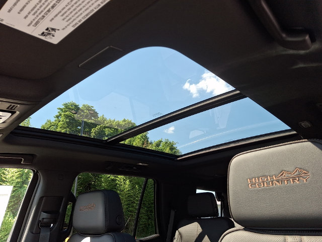 New 2026 Chevrolet Tahoe High Country AWD/4WD image 11