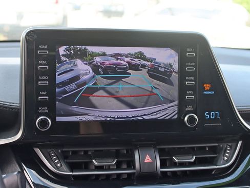 Used 2019 Toyota C-HR LE image 19