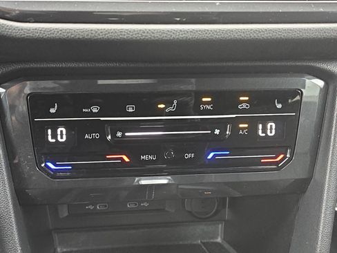 Certified 2023 Volkswagen Tiguan SE R-Line image 24