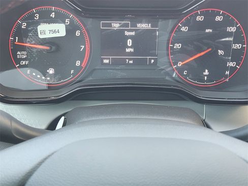 New 2026 Chevrolet Trax RS w/ Sunroof Package image 11