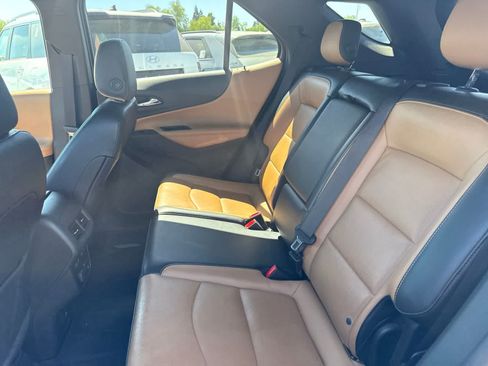 Used 2018 Chevrolet Equinox Premier FWD image 18