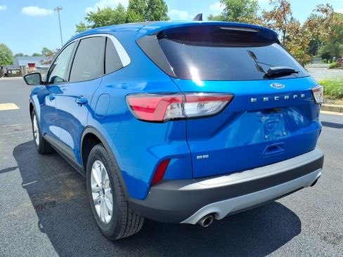 Used 2021 Ford Escape SE w/ Cold Weather Package FWD image 4